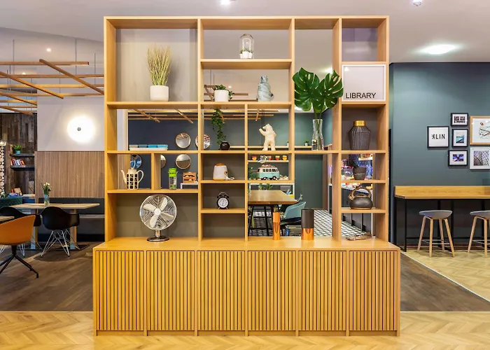 أداجيو كورفرستندام للشقق الفندقية